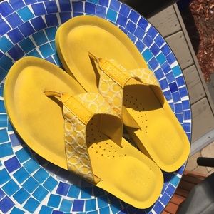 Coach yellow flip flop sandal